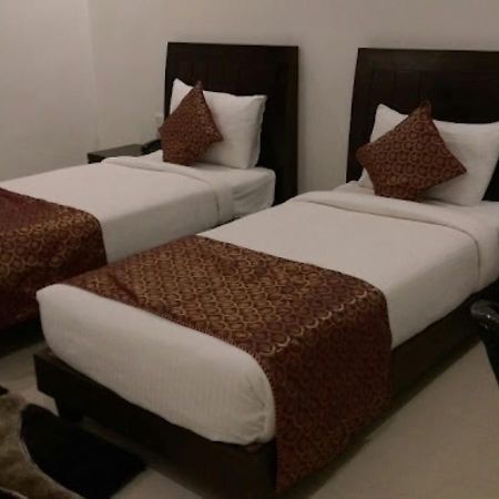 Hotel Zion Inn Varanasi Bagian luar foto
