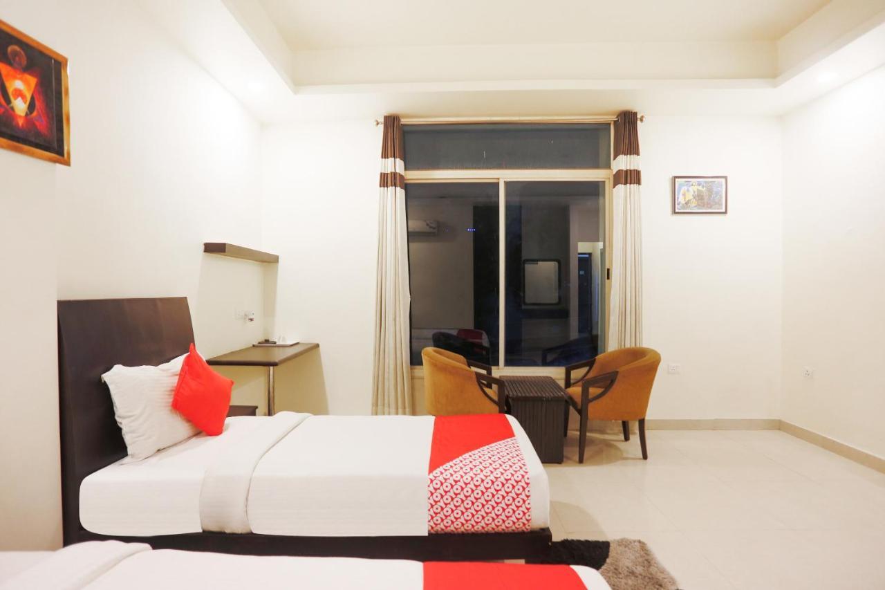 Hotel Zion Inn Varanasi Bagian luar foto