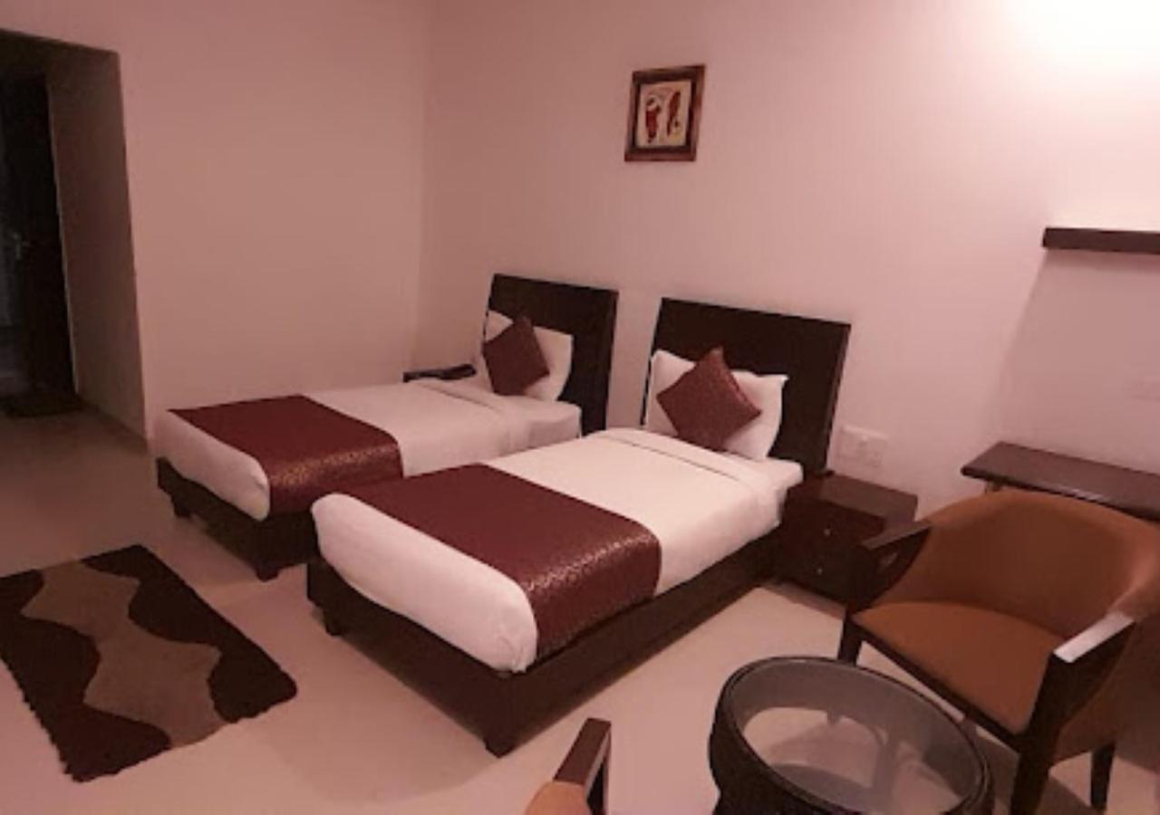 Hotel Zion Inn Varanasi Bagian luar foto