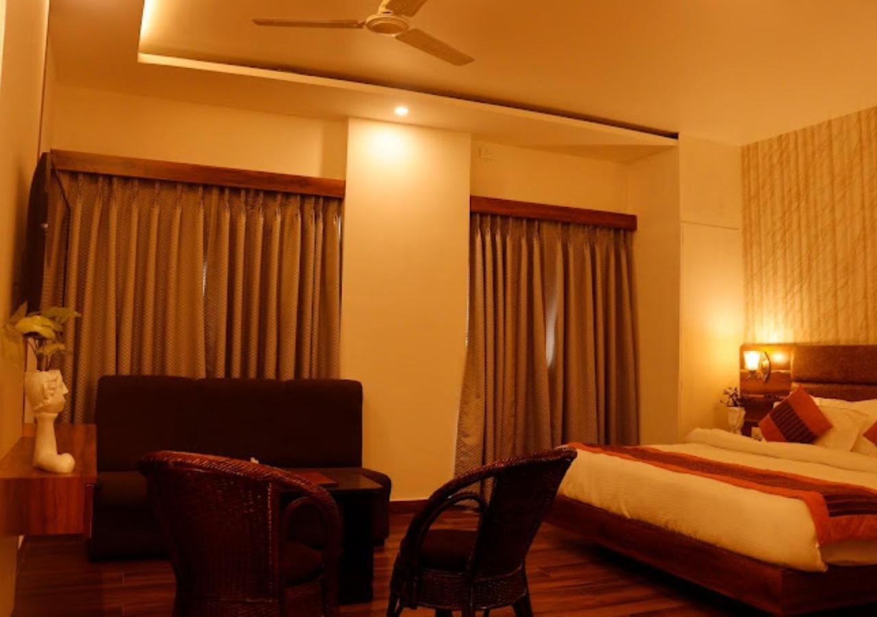 Hotel Zion Inn Varanasi Bagian luar foto