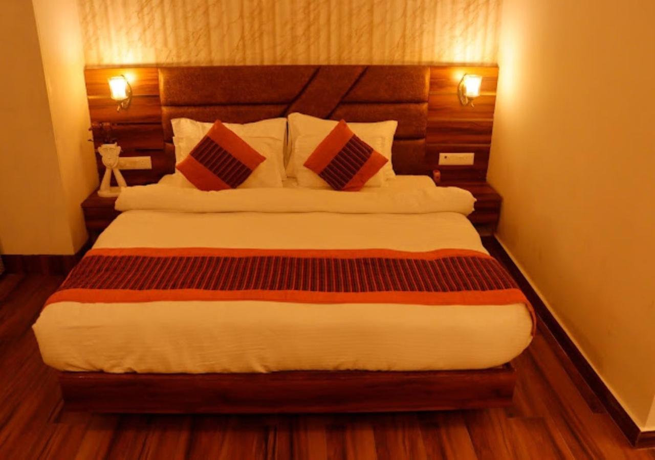 Hotel Zion Inn Varanasi Bagian luar foto
