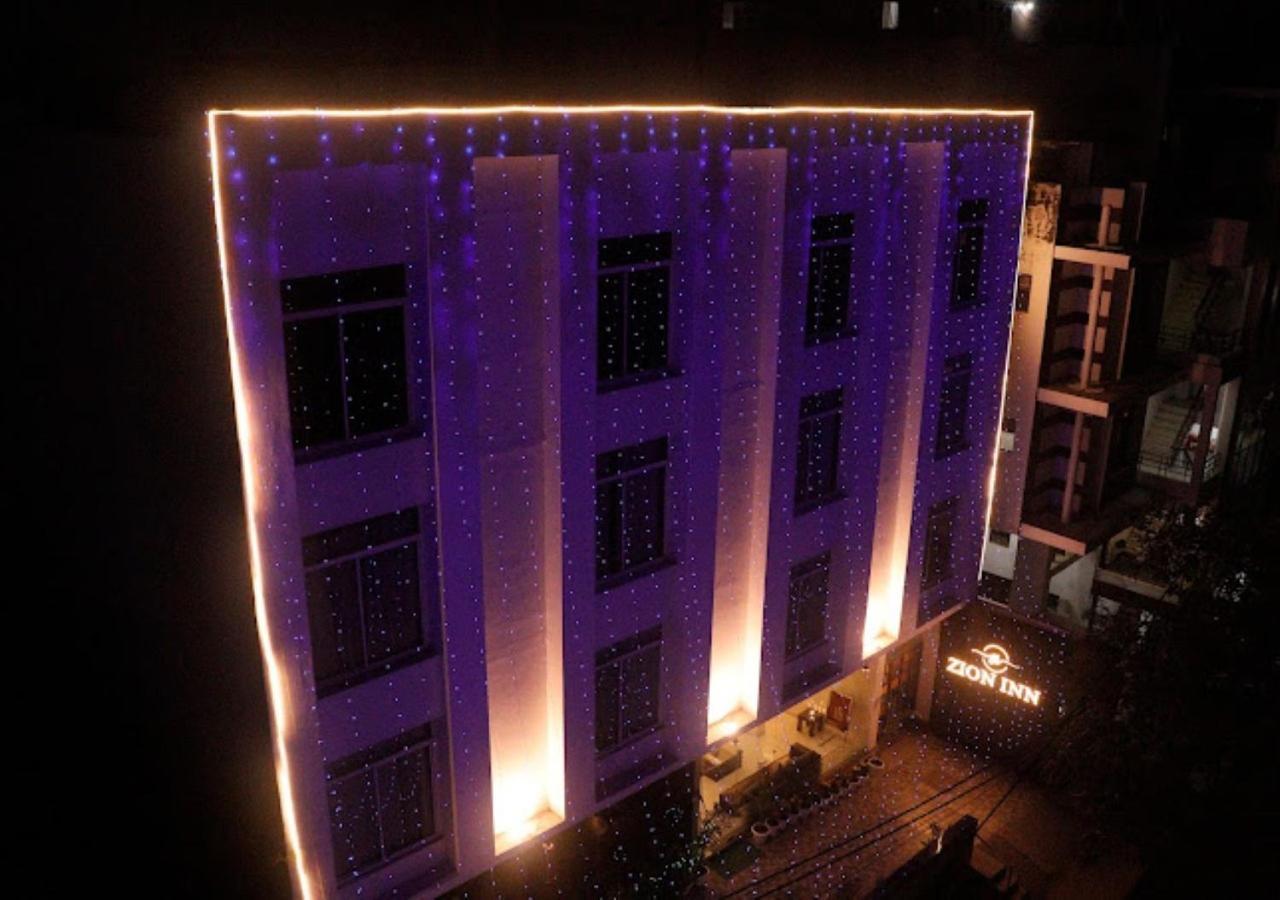 Hotel Zion Inn Varanasi Bagian luar foto