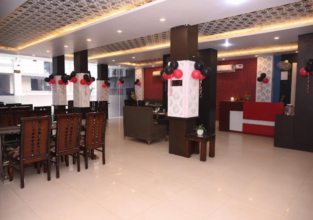Hotel Zion Inn Varanasi Bagian luar foto