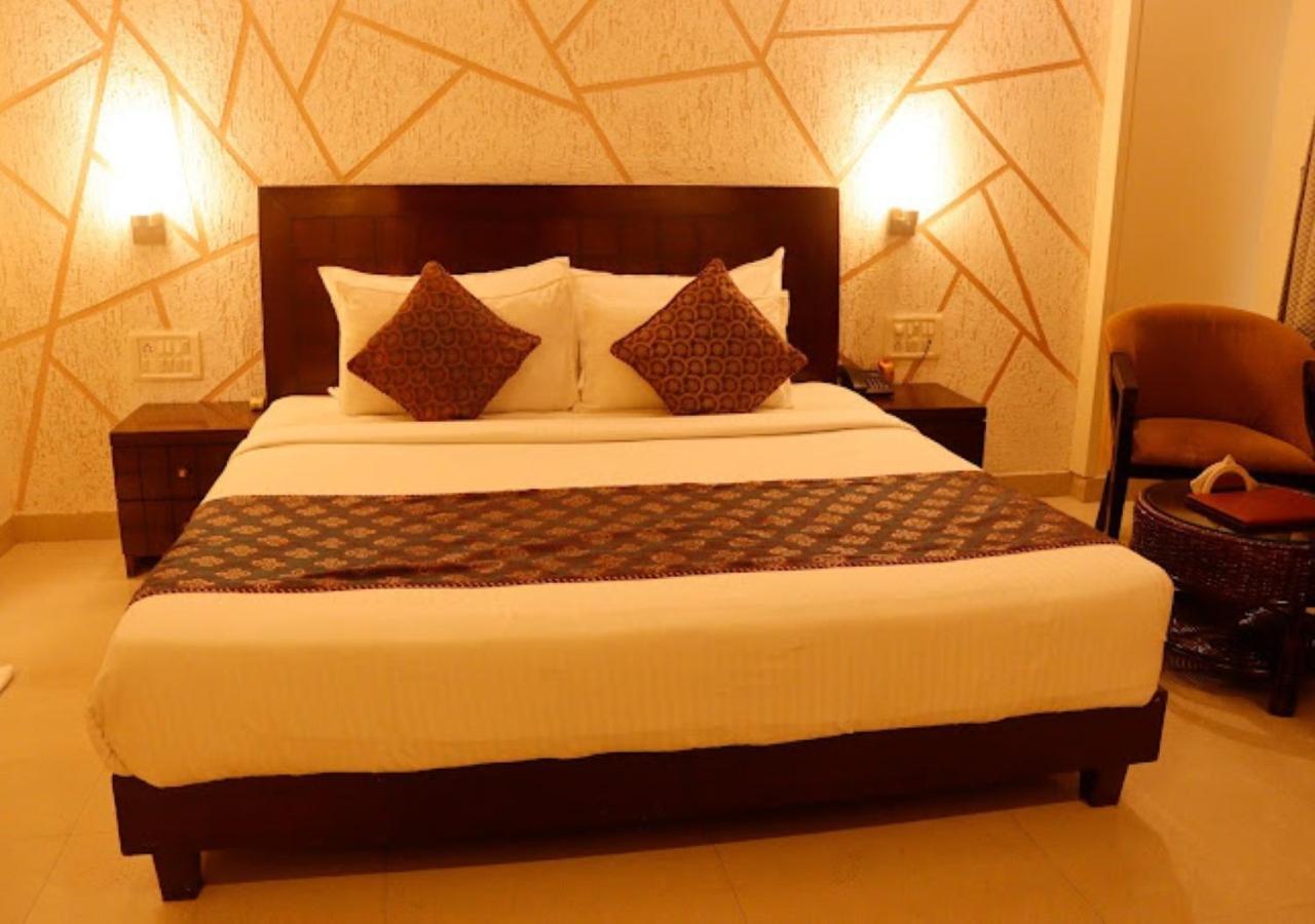 Hotel Zion Inn Varanasi Bagian luar foto
