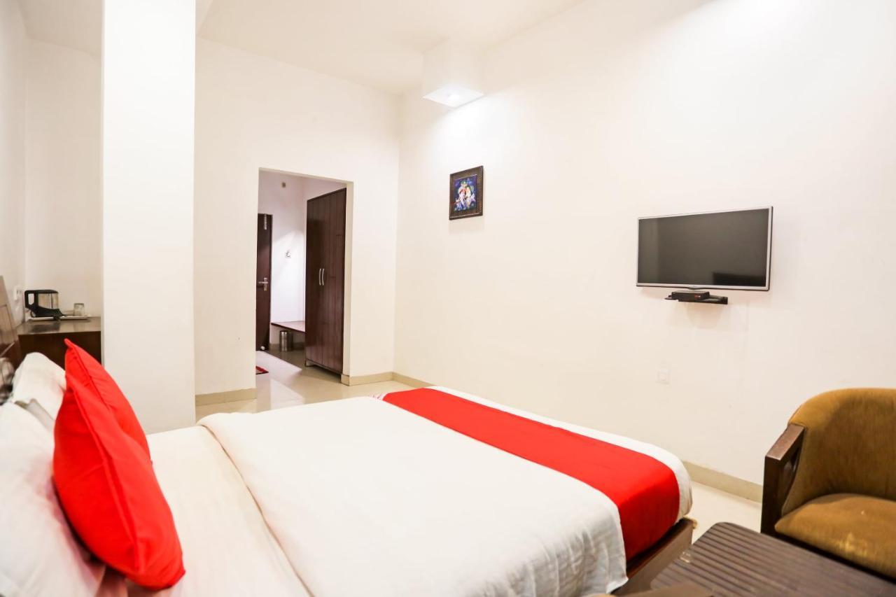 Hotel Zion Inn Varanasi Bagian luar foto